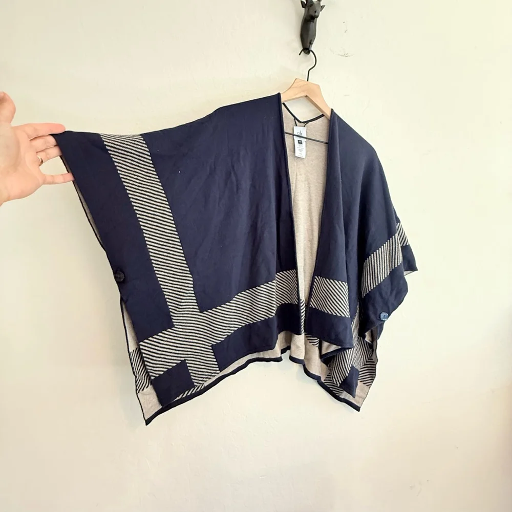Cabi Women's Blue/Beige Shawl Size Medium/Large